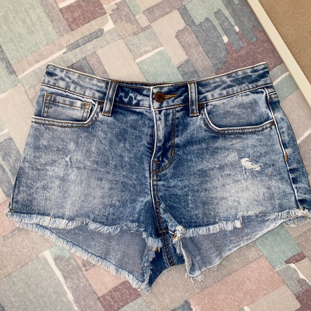 NWOT PACSUN distressed jean shorts